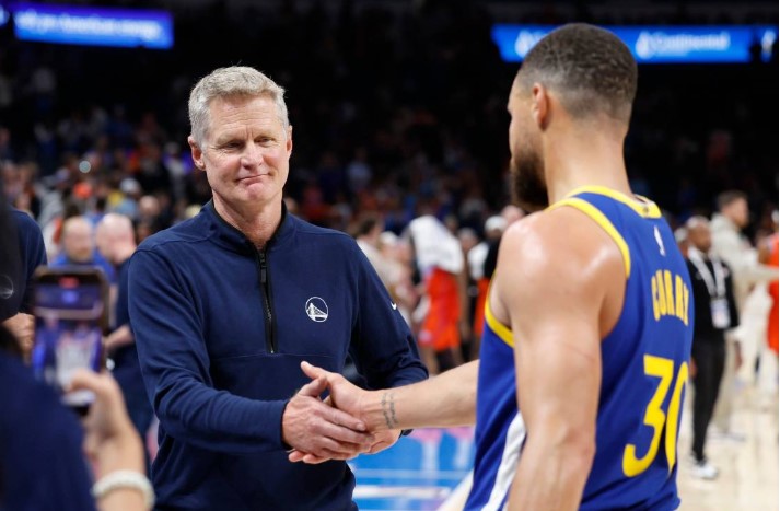 Shocking Steph Curry’s Silent Response to Steve Kerr’s Announcement with the Warriors