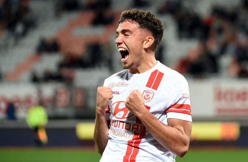 EXCELLENTE NOUVELLE POUR LES FANS DE BREST : Le club entre dans la course avec l’OGC Nice pour recruter la star strasbourgeoise Robin Risser Et pourquoi un autre pourrait bientôt suivre